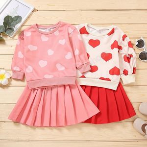 Miúdos Conjuntos de Roupas Meninas Crianças Amor Coração Imprimir Tops + Saias Plissadas 2 Pçs / Definir Primavera Outono Moda Valentine Day Bebê Roupas