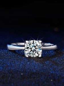 2021 Classic Bull Head Style 925 Silver Moissanite Ring Diament Biżuteria dla kobiet Rocznica Pierścienie