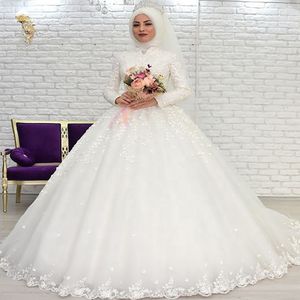 Country Muzułmańska suknia ślubna 2022 Puffy Tulle Garden Koronki Panny Młodej Spódnica Z Długim Rękawem Arabski Dubai Suknie Ślubne Vestido Noiva Robe de Mariée 2021