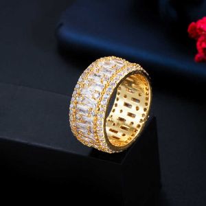 Luxury Full Cubic Zirconia Paved Yellow Gold Color Big Round Rings for Women Engagement Wedding Band Jewelry R171 210714