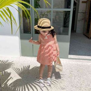 Sommer süßer Stil Sonnenstickerei ärmelloses kleines Prinzessinnenkleid für Babys Baumwolle einreihige karierte Freizeitkleider 210708