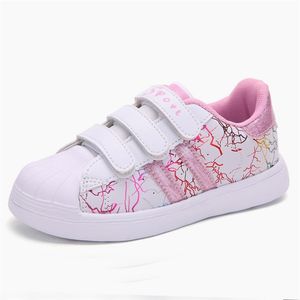 Casual för barn läder lägenheter barn mode mjuka sneakers ljus tjejer prinsessa skor 210306