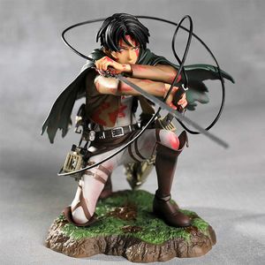 18cm Attack On Titan Levi Ackerman Posizione inginocchiata Pvc Anime Action Figure Modello da collezione Doll Statue Giocattoli per bambini Q0722