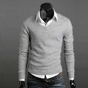 Casual mens Brands Spring autumn V neck sweater Solid color cotton Pullover male British retro style slim thin bottoming shirt Y0907