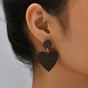 Vintage Female Simple Dark Brown Heart Drop Earrings For Women Fashion Bohemian Natural Wood Dangle Earring Beach Style Jewelry