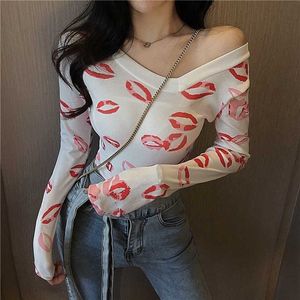 Off-shoulder slanted collar top women's European and American sexy micro-transparent printed slim lips thin T-shirt 210604