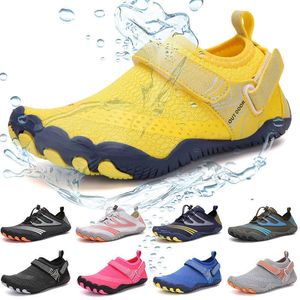 Unisex Swimming Water Shoes Men Barefoot Outdoor Beach Sandals Upstream Aqua Shoes Plus Size Nonslip River Sea Diving Sneakers X0728