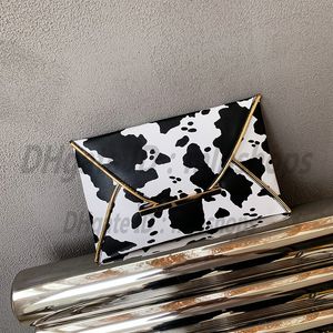 Axelväskor Luxurys Designers Högkvalitativa Mode Kvinnor CrossBody Handväskor Plånböcker Lady Clutch Cow Envelope Väska Purve 2021 Totes Cross Body Handväska