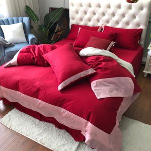Full Flower Stripe Beding Set Luxury Letter Broder Retro Style Bed Schap Set för Home Red Wedding Home Textiles