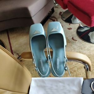 2021 scarpe da abbigliamento formale di qualità squisita testa piatta Designer femminile banchetto per matrimoni speciali a forma di alto tacco di lusso in pelle di lusso in pelle di lusso 35-41