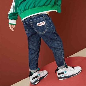 Frühling Kinder Jungen Hosen Denim Blau Kleidung Brief Drucken Jeans Sport Hosen für Teenager Koreanische Herbst Kinder Sweatpant 4 8 12 14Y 210622
