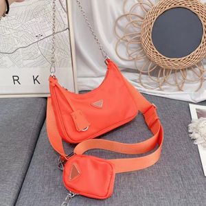 2022 fashion bag Re-Edition 2005 2000 Nylons woman luxurys men designers bags lady Womens mens crossbody tote Hobo Shoulder Purses Handbags Bag wallet backpak and box