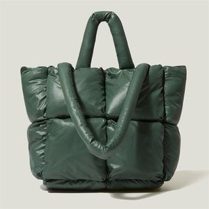 High Capacity Winter Big Tote Padded Handbags Designer Women Shoulder Bags hit Luxury Fashion Large Down Cotton Purses 211023