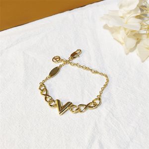 Elegant Classic Letter Charm Bracelets With Box Simple Creative Personality Jewelry Outdoor Party Wedding Unisex Bracelet