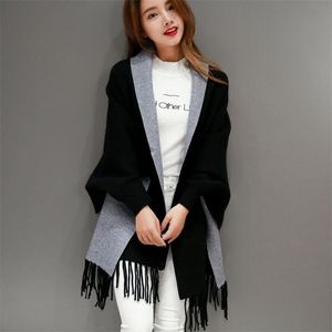 Höst Vinter Mode Lady Tassel Stickad Sjal Sweater Kvinnor Solid Batwing Sleeve Poncho Cardigan Wrap Swing 211011