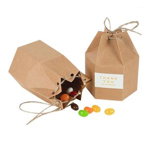 Embrulho de presente 10pcs kraft paper caixas lantern hexagon caixa de doces favores de casamento embalagem bolsas de batismo de chá de chá de bebê