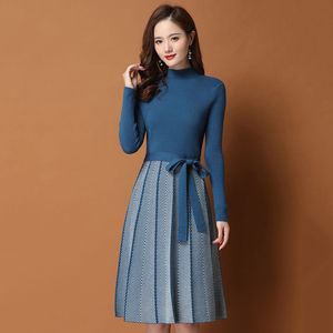 秋冬女性のプリーツ裾の縞模様のプリントセーターのドレスエレガントな女性のAラインのドレス柔らかいリブニットドレスベルト210303