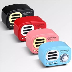 Retro Kablosuz Bluetooth Hoparlörler Radyo BT02 Yeni Retro Sevimli Mini Bas ile TF Kart Arayüzü Bluetooth V4.2 Hoparlör Yenilikçi Hediye