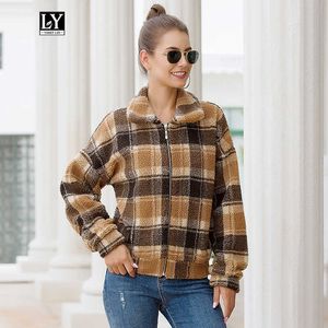 Ly Varey Lin Winter Vintage Plaid Lana d'agnello Giacche larghe Colletto con risvolto Cerniera Spessa Cappotto corto Cappotto femminile Pelliccia di agnello Outwear 210526