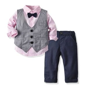 Top and Top Fashion Boys Bawełniane Odzież Zestaw Bow Tie Topy + Kombinezony + Kamizelka Dżentelmen 3 sztuk Stroje Dzieci Boy Casual Ubrania Zestaw X0802