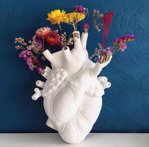 Anatomisk hjärtform Blomma Vase Nordic Style Flower Pot Art Vases Skulptur Skrivbord Växtkruka För Heminredning Ornament Gåvor 210623