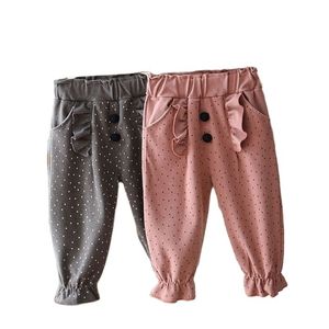 Calças de meninas infantis Versão coreana feminina da primavera e outono casual estilo ocidental xadrez plissado P4513 210622