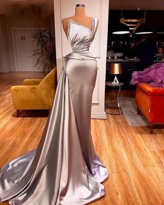2021 Silver Grey Sexy Mermaid Prom Dresses One Shoulder Satin Silver Crystal Beading Sleeveless Formal Party Evening Gowns Custom Sweep Train Plus Size