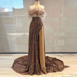 Luksusowy brokat Prom Dresses Pióro Bling Cekiny Syrenka Sexy Side Split Suknie Wieczorowe Dubaj Arabskie Ruffles Custom Made Pageant Suknia