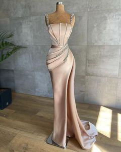 Seksowny Spaghetti Pasek Prom Dresses Prestiżowy Kryształ Zroszony Bez Rękawów Formalna Suknia Elegancka Elegancka Ruched Satin Party Pageant Suknie Robe de Mariée