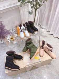 2021 Space Moda Krótkie buty damskie z starego projektu wzoru kwiatowego Wielo- kolorowy podeszwy o podeszwy i płaski dolny bagażnik, aby zachować ciepło