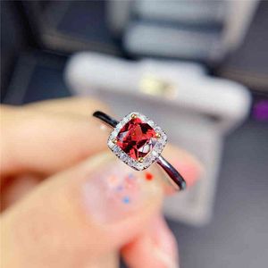 Weainy Red Moçambique Garnet Solitaire Ring för kvinnor Square Cut Solid 925 Sterling Silver Mode Tillbehör på