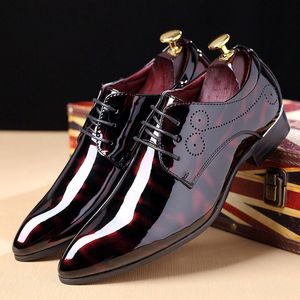 Moda Design Italiano Sapatos Festivos de Couro Bico Pontudo Oxford Traje de Negócios Sapatos Masculinos Tamanho Grande 38-48