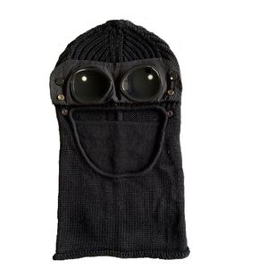 Outdoor-Taschen Taktische Kapuze Zwei Objektiv Windschutz Kapuze Mützen Outdoor Baumwolle Gestrickt Winddichte Männer Gesichtsmaske Lässige Männliche Schädelkappen Hüte