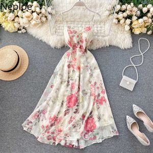 Neploe Çiçek Ptint Wome Elbise Seksi V Boyun Kolsuz Backless Camis Vestidos Tatlı Ince Wasit Orta Buzağı Beach Elbiseler 80957 Y0726