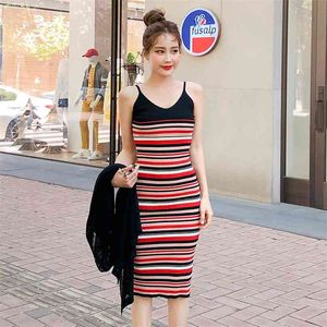 夏のニットシースドレス韓国の女性セクシーなノースリーブストライプボディコンナイトパーティーサンドレスドレス女性用女性210602