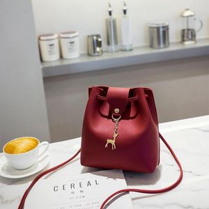 Großhandel Kleine Frauen Eimer Tasche Für Handtaschen Frauen PU Leder Schulter Taschen Mädchen Kordelzug Messenger Umhängetasche