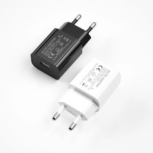 Caricatore da muro USB Adattatore europeo Spina 5V 1A Materiale ignifugo approvato CE Protezione da cortocircuito Uscita 5W Caricabatterie da viaggio UE