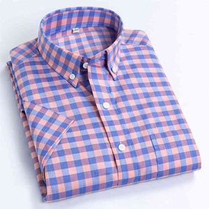 Men's Casual Short-Sleeve Checkered Shirts Standard-fit Summer Thin Soft Quality 100% Cotton Button-down Plaid Striped Shirt 210708