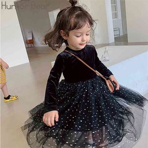 秋の春の冬の赤ん坊の女の子の服のドレス長袖の黒いレースプリンセスドレス子供服210611