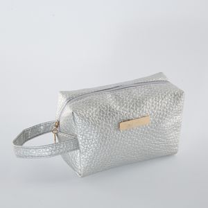 Piękna srebrna kopertówka dla pań prostokątna torebka z paskiem na nadgarstek miękka PU skórzana torebka na zamek błyskawiczny do makijażu