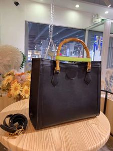 Tygväska Bamboo Handväska Kvinnors Shopping Läder One Shoulder Messenger Väskor Purses Totes Handväskor Kvinnor Designer