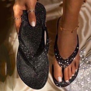 Kvinnor sommar platt bling tofflor transparent mjuka gelé skor kvinnliga flip flops sandaler utomhus strand damer glider 210309