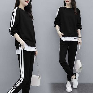 2021 Nya Kvinnors Höst Storstor Mikrofett Lös Rund Hals Striped Fashion Casual Sports Suit Women Y0625