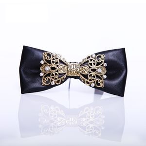 Hohe Qualität 2020 Mode PU Leder Fliegen für Männer Designer Marke Krawatte Edle Diamant Metall Intarsien Luxus Hochzeit Bowtie