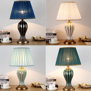 Amerikansk stil Antik Blå Bordlampor Vardagsrum Bedside Lampa Handmålade kreativt keramiskt skrivbordsljus