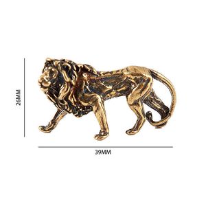 1pc Vintage Big Lion King Statue Ornaments Retro Copper Small Lion Keychain Pendants Car Key Chain Rings Decor Desk Decoration G1019