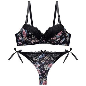 Fröken Zia Lace Bra och Thong Set Underwire Pushup Plus Size Underkläder Kvinnor Set Ensemble Underkläder Sexiga Intimates Bra Kortuppsättningar X0526