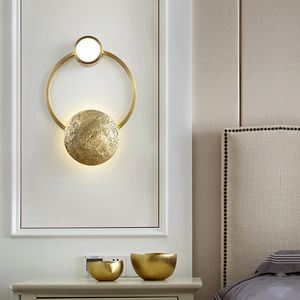 Lampada da parete postmoderna in rame semplice soggiorno camera da letto lampade da comodino lampada da parete nordica creativa retrò