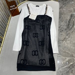 Roupa de armazém clássica por dentro com branco pequeno com vestido de corrente de malha fino e vazio Venda online_2DZA