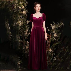 Fest klänningar kväll klänning strapless elegant spets upp golv-längd enkla imperium korta ärmar a-line burgundy kvinna formella klänningar a1946